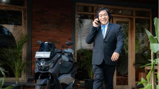 Komeng Bikin Rapat DPD RI Ngakak, Kritik Pedas Dikemas dalam Lelucon Khas