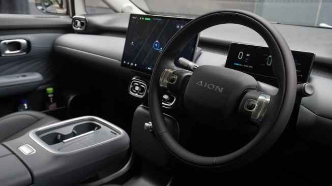 Mobil listrik AION UT dalam sesi test drive Jakarta-Bandung-Jakarta. (Foto: AION)