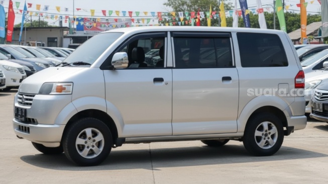 Suzuki APV DX Manual 2005 (Suara x Gemini)
