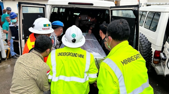 Tim Penyelamat Freeport Temukan Dua Korban Longsor, Pencarian 5 Pekerja Masih Berlanjut
