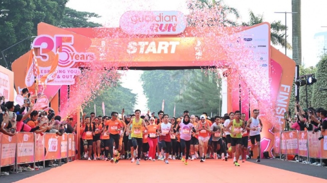 Event Lari Paling Seru! 8.500 Pelari Pulang Happy dengan Goodie Bag Eksklusif