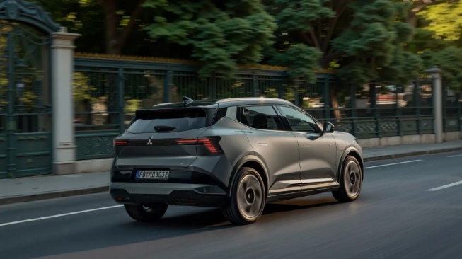 Mitsubishi Eclipse Cross EV. (Carscoops)