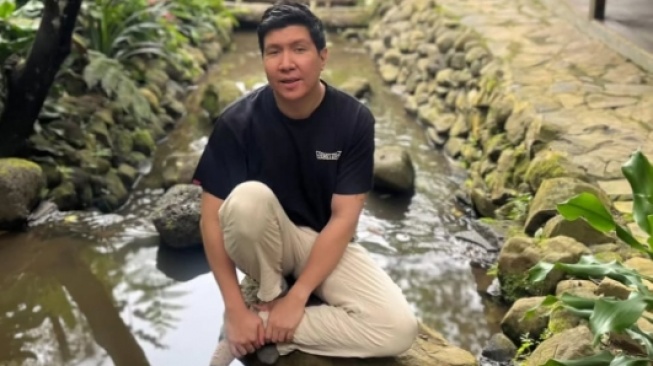 Windah Basudara, yang memiliki nama asli Brando Franco Windah, lahir pada 14 Maret 1992 di Manado, Sulawesi Utara. Ia merupakan seorang YouTuber dan streamer terkenal di Indonesia.