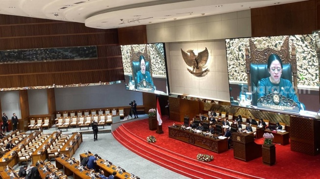 DPR RI Sahkan 10 Hakim Agung dan Ad Hoc MA, Puan Maharani Pimpin Pengambilan Keputusan