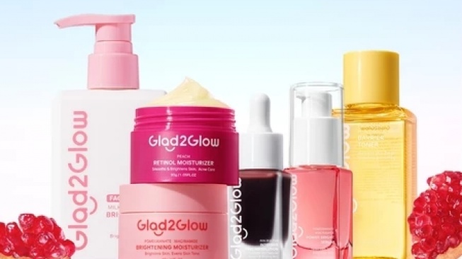 Urutan Skincare Anti Aging Glad2Glow Pagi dan Malam, Lengkap dari Sabun Cuci Muka hingga Peeling