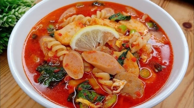 Kenapa Disebut Seblak? Begini Asal-usul Kuliner Sunda yang Lagi Viral di Thailand