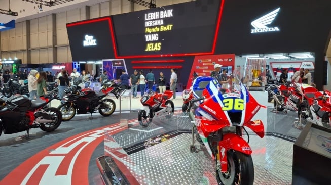 Jajaran Produk Unggulan Astra Honda Motor yang Dipamerkan di IMOS 2025. (Foto: SUARA.com/Michele Alessandra)