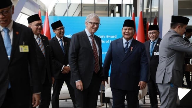 Prabowo Bertemu Bill Gates: Kasih Bintang Jasa dan Bahas Kolaborasi Besar buat Indonesia