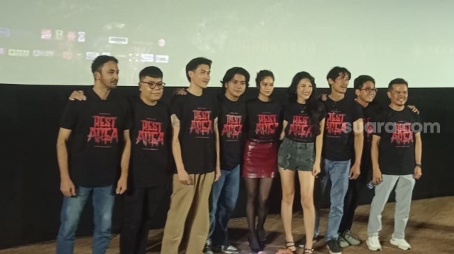 Konferensi pers rilis film Rest Area di kawasan Kuningan, Jakarta Selatan pada Selasa, 23 September 2025. [Suara.com/Tiara Rosana]