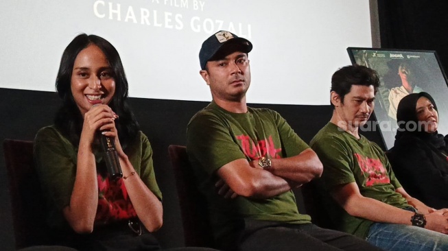 Sallum Ratu, Marthino Lio dan Donny Alamsyah dalam konferensi pers film Tumbal Darah di Epicentrum, Jakarta Selatan pada Rabu, 24 September 2025 [Suara.com/Rena Pangesti]