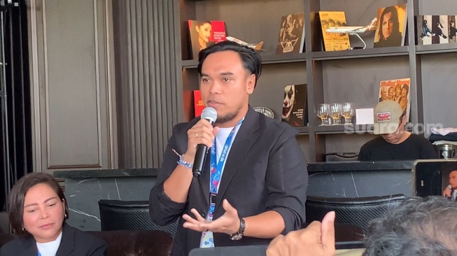 Barry Likumahuwa di kawasan Kemang, Jakarta Selatan, Rabu, 24 September 2025. [Suara.com/Adiyoga Priyambodo]