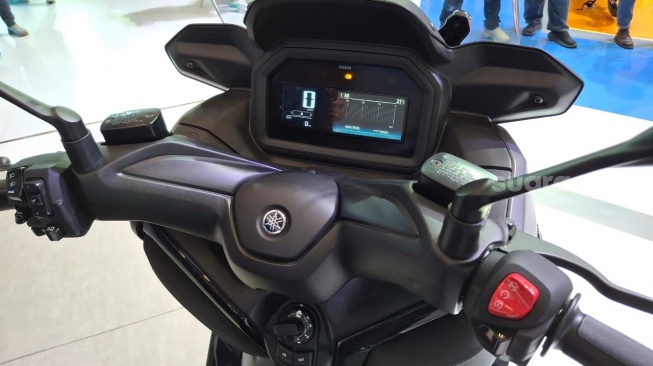 Yamaha merilis model terbaru dari  Yamaha XMAX Connected TechMAX di ajang Indonesia Motorcycle Show (IMOS) 2025. (Foto: SUARA.com/Michele Alessandra)
