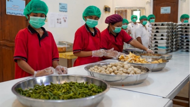 Gaji Karyawan Dapur MBG, Diproyeksi Bisa Capai Rp 7 Juta per Bulan?