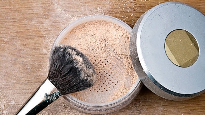 7 Rekomendasi Bedak Tabur Lokal Terbaik Harga Terjangkau, Mulai 20 Ribuan