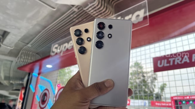 Itel Super 26 Ultra atau Itel S26 Ultra yang resmi hadir ke Indonesia pada Rabu (24/9/2025). [Suara.com/Dicky Prastya]