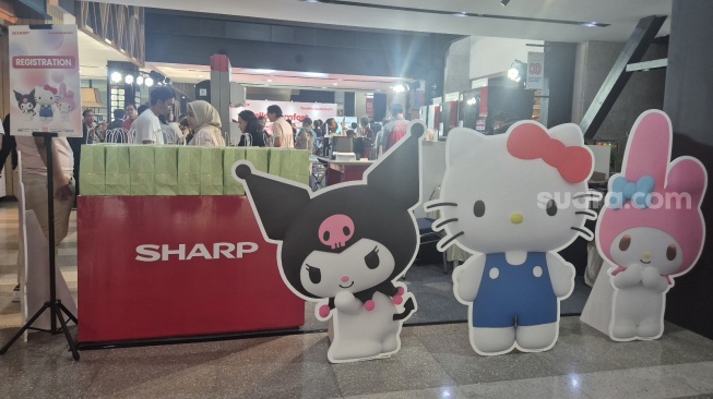 Kolaborasi PT Sharp Electronics Indonesia x Sanrio, Jakarta, Rabu (25/9/2025). [Suara.com/Dythia] 