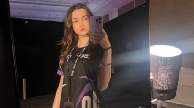 Irina "Kioway" Koroleva pro player Mobile Legends asal Rusia. [Instagram/@kiowa_y]