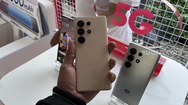 Itel Super 26 Ultra atau Itel S26 Ultra yang resmi hadir ke Indonesia pada Rabu (24/9/2025). [Suara.com/Dicky Prastya]