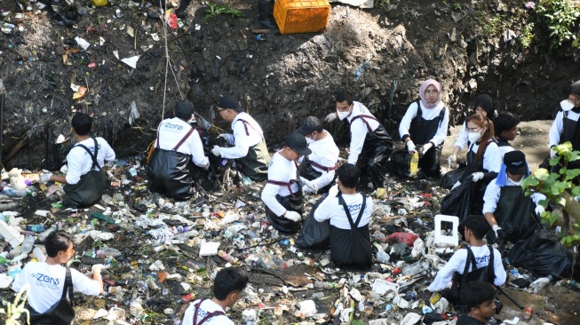 Sungai Cioray dipilih karena merupakan salah satu aliran yang menyumbang sampah signifikan ke Sungai Citarum, salah satu sungai terpenting di Bandung (Dok: Telkom)
