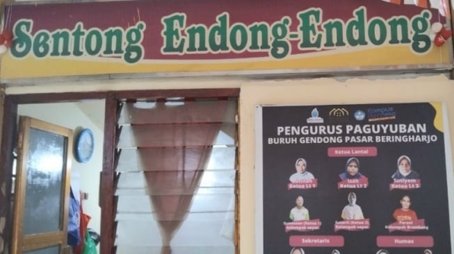 Di Balik Senyum Buruh Gendong Beringharjo: Upah Tak Cukup, Solidaritas Jadi Kekuatan