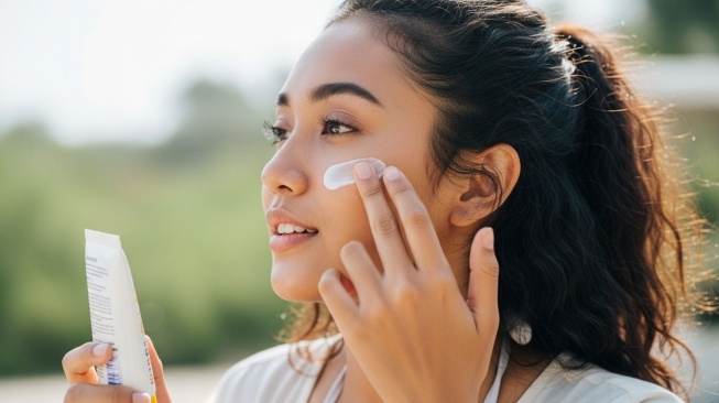 Cari Sunscreen Lokal yang Bagus dan Murah? Ini 5 Pilihan Terbaik Mulai Rp18 Ribuan