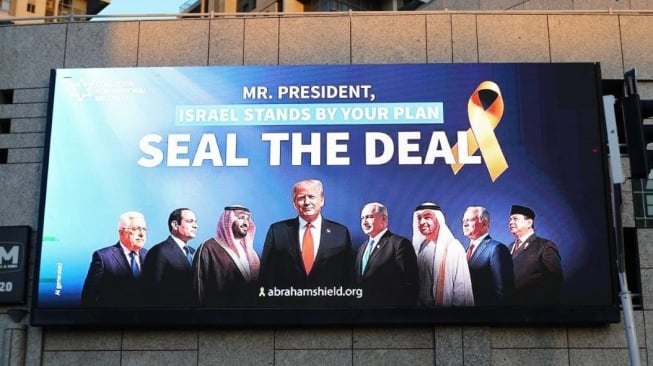 Foto Prabowo Jadi Alat Propaganda Israel di Papan Reklame, Dukung Rencana Trump di Gaza
