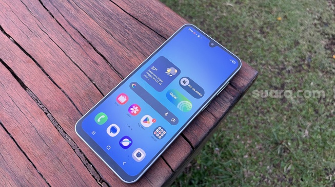 Review Samsung Galaxy A17 5G. [Suara.com/Dicky Prastya]