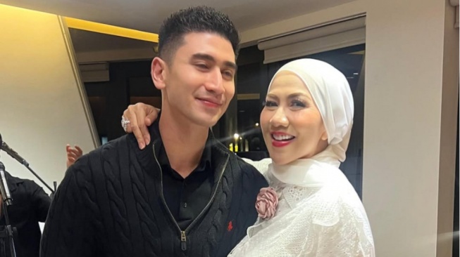 Unggahan Anak Durhaka Venna Melinda Bikin Geger, Benarkah Sindir Verrell Bramasta?