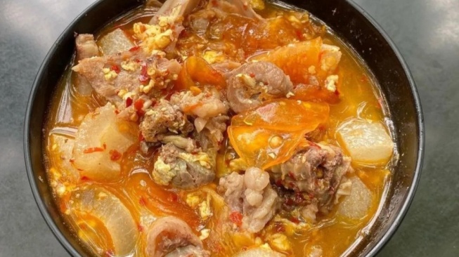 Apa Bahaya Makan Pedas Terlalu Sering? Ini Penjelasan Ahli