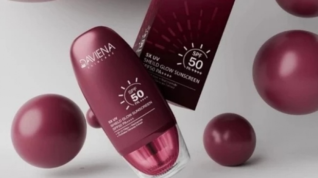 Sunscreen Daviena Apakah Bikin Jerawatan? Intip Kandungan dan Harga Aslinya