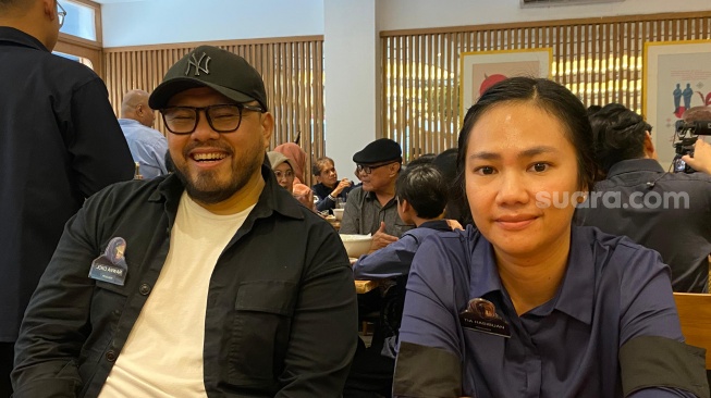 Joko Anwar dan Tia Hasibuan, produser film Legenda Kelam Malin Kundang dalam sesi wawancara di kawasan Cipete, Jakarta Selatan pada Rabu, 1 Oktober 2025 [Suara.com/Tiara Rosana]
