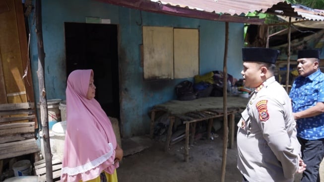 Polres Labusel Bedah Rumah Warga Kurang Mampu hingga Pengobatan Anak