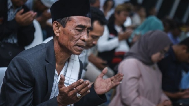 Sirkuit Mandalika Gelar Ritual Betabeq Untuk 'Minta Izin' Jelang MotoGP 2025