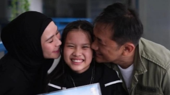 Pulang Umroh, Zaskia Adya Mecca dan Hanung Bramantyo Hadapi Ujian Berat