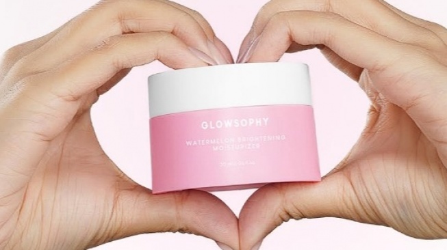 Moisturizer Glowsophy untuk Umur Berapa? Ini 2 Rekomendasinya Agar Kulit Glowing Sejak Remaja