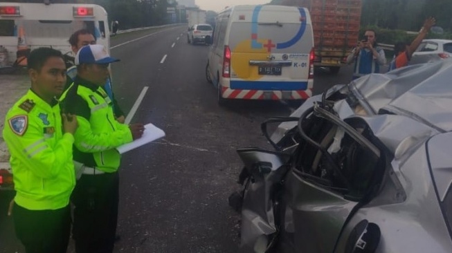 Jarum Speedometer 'Terkunci' di 130 Km/Jam, WNA Arab Saudi Tewas Seketika di Tol Jagorawi