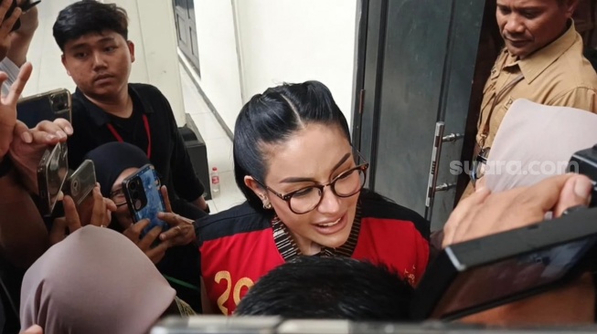 Nikita Mirzani Bongkar Info Penjara Cipinang, Sebut Vadel Badjideh Sesumbar Soal Perbuatan ke Lolly