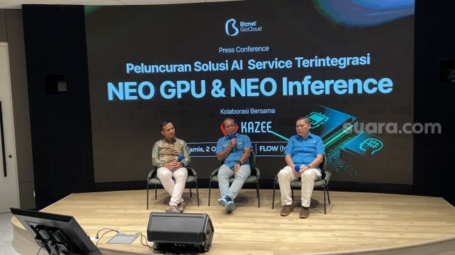 Konferensi pers Biznet Gio yang meluncurkan produk AI baru pada Kamis (2/10/2025). [Suara.com/Dicky Prastya]