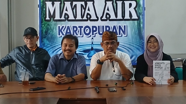 Sambangi Solo, Roy Suryo dan Dokter Tifa Kompak: Ijazah Jokowi 99,9 Persen Palsu!