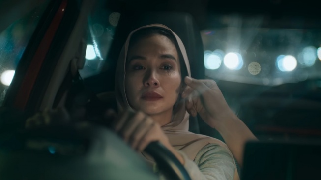 Review Tukar Takdir: Bukan Film yang Bikin Penonton Trauma Naik Pesawat!. [X]