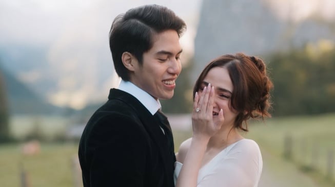 Potret El Rumi dan Syifa Hadju (Instagram/syifahadju)