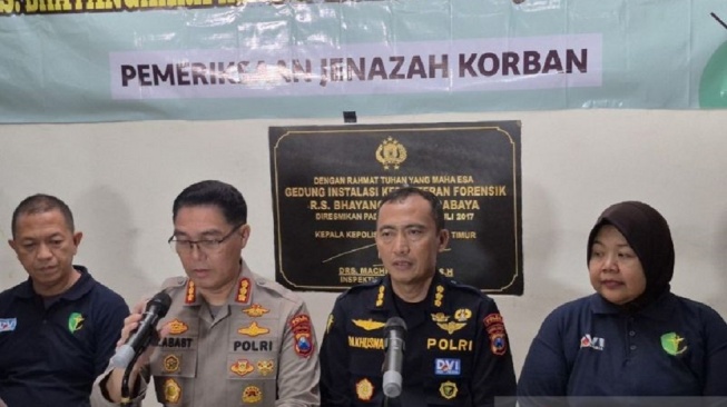 Ada dari Bekasi dan Semarang, Tim DVI Identifikasi 7 Jasad Korban Ponpes Al Khoziny, Ini Daftarnya
