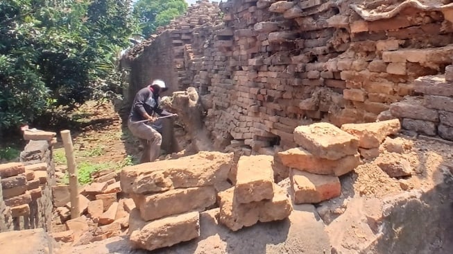 Revitalisasi Benteng Keraton Kartasura: Batu Bata Khusus, Dikerjakan dengan Teknik Gosok