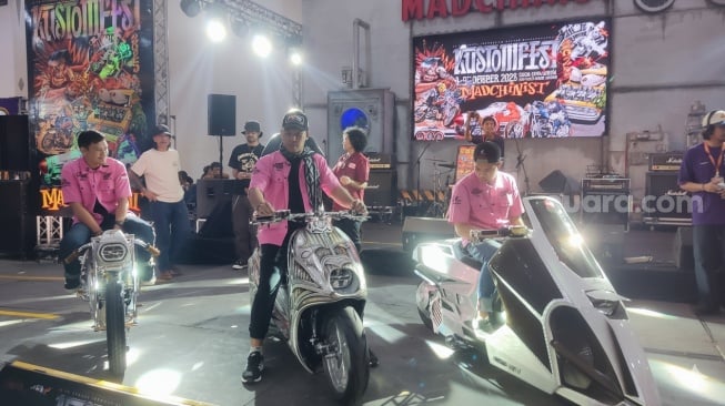 3 Builder, 3 Visi Gila untuk Honda Stylo 160 HDRP di Kustomfest 2025 (Suara.com/Gagah Radhitya)