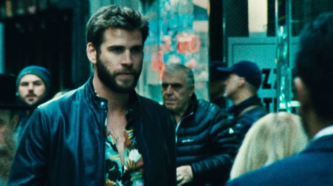 Film Killerman yang dibintangi Chris Hemswroth akan tayang Senin (6/10/2025) malam ini pukul 23.00 WIB di Trans TV. [YouTube]