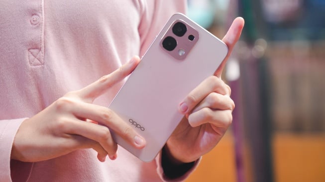 Oppo A6 Pro 4G dan Oppo A6 Pro 5G. [Oppo Indonesia]