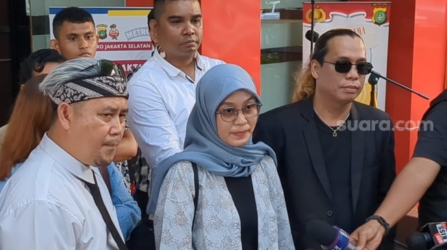 Reaksi Ayu eks Karyawan Ashanty soal Hubungan dengan Terduga Pelaku Penipu Umrah