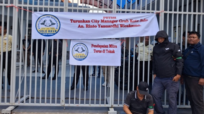 Aksi Koalisi Driver Online Solo Raya Tuntut Pergantian Pimpinan Grab Solo, Ini Penyebabnya