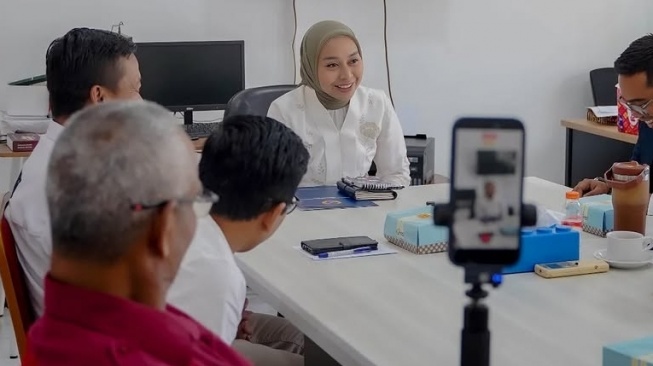 Putri Karlina Ogah Tanggapi Video Adu Mulut dengan Warga Garut: Kebenaran Akan Menemukan Jalannya