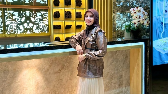 Lia Oktafianti Ungkap Perjalanan Karier: Dari Sekretaris Hingga Influencer dan Penulis Sukses